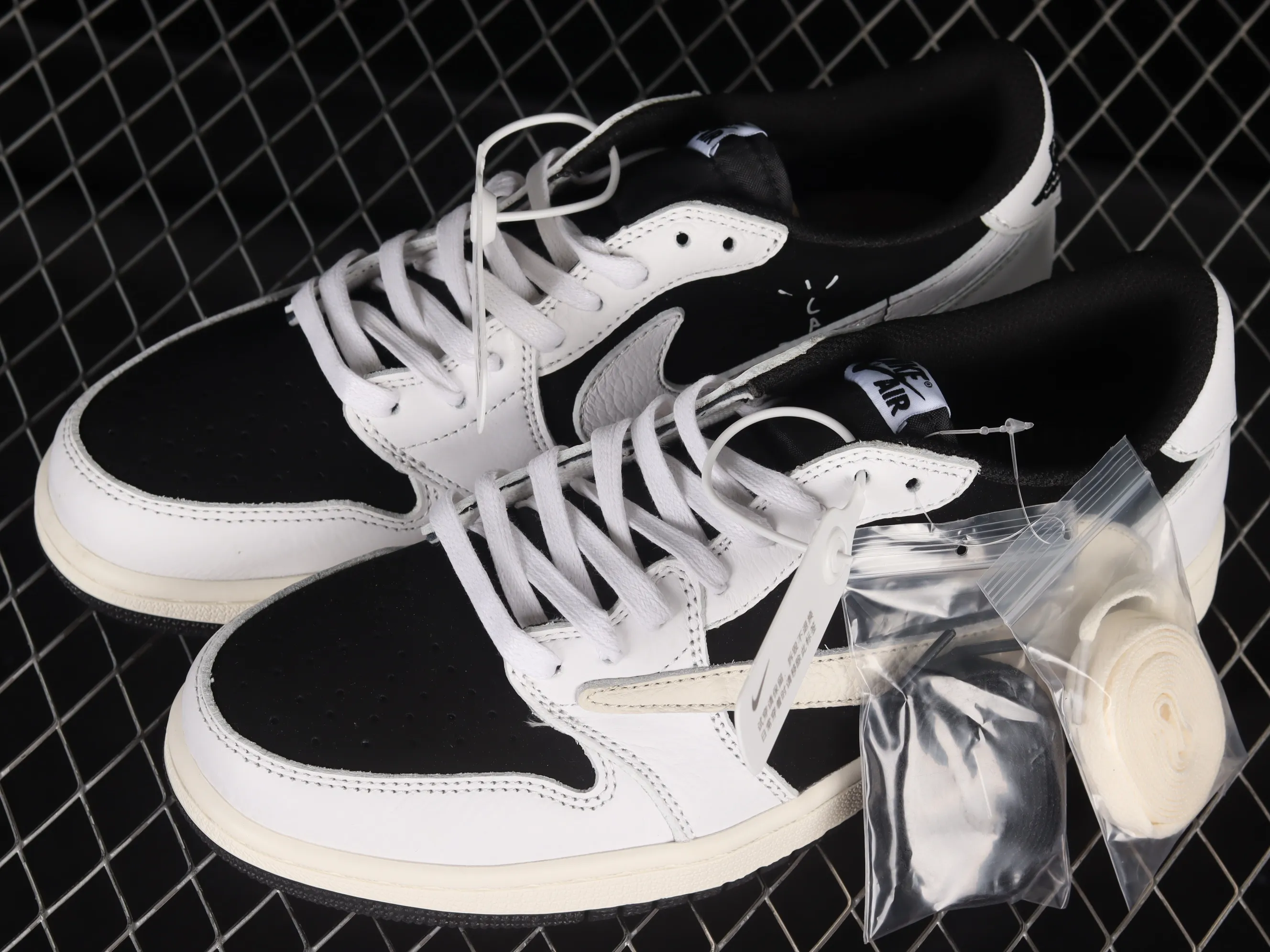 All Categories Air Jordan Jordan Series Basketball Shoes Air Jordan 1 Low Travis Scott x Air Jordan 1 Low OG AJ1 Joe 1 Overhook Low Basketball Shoes DM7866-180
